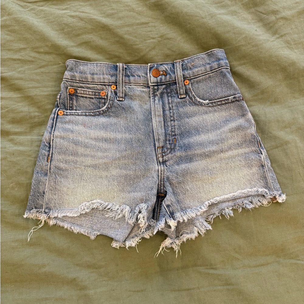 Madewell the perfect Jean short Denim High-Waisted Frayed Hem Shorts size 23